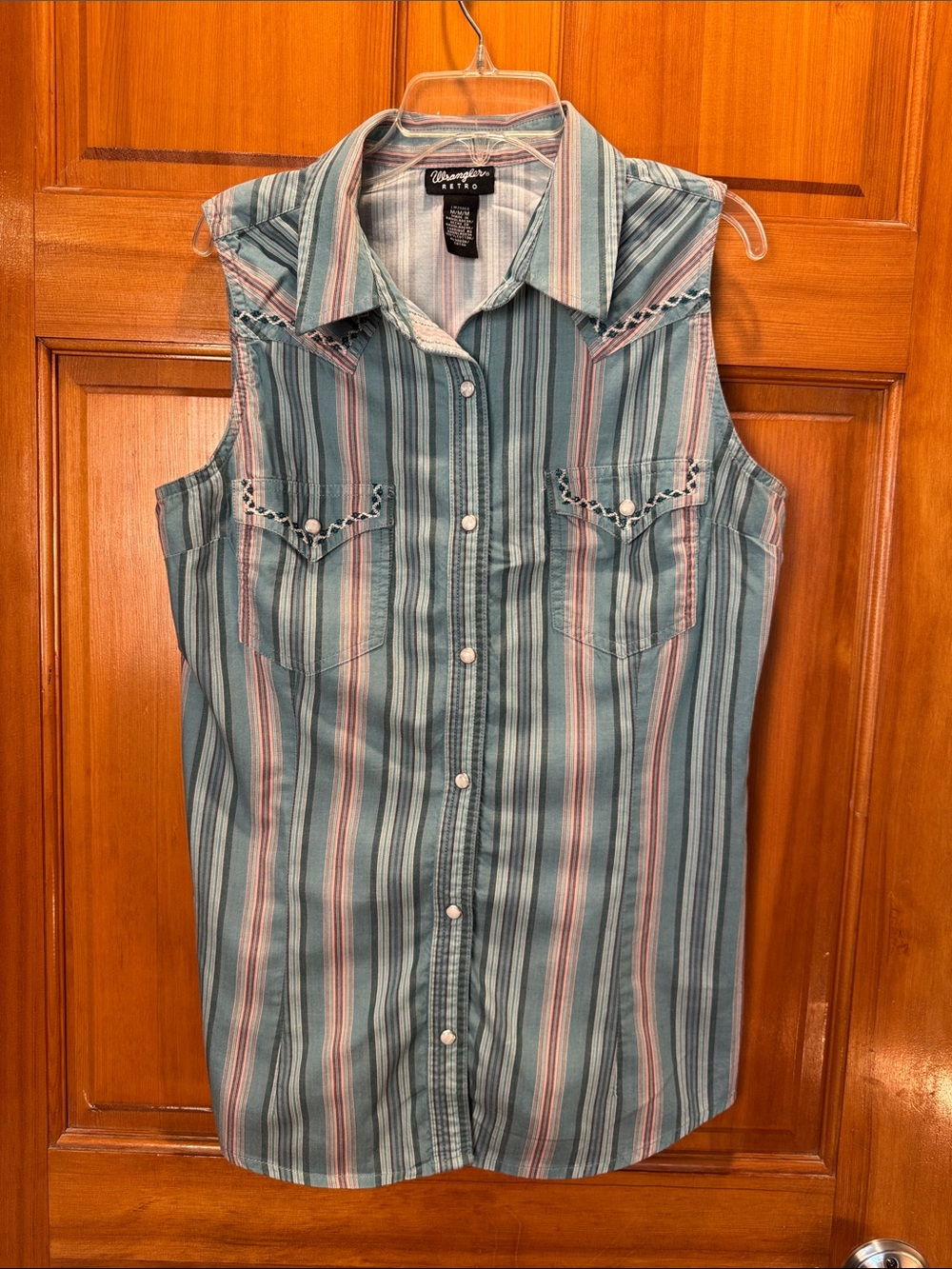 Wrangler Sleeveless Striped Button-Down Shirt with Pearl Snaps Size Medium